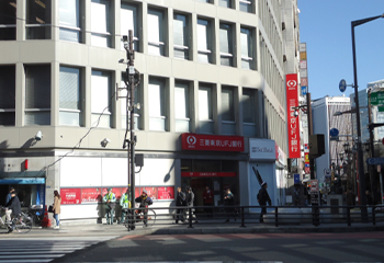 六本木店 外貨両替のワールドカレンシーショップ